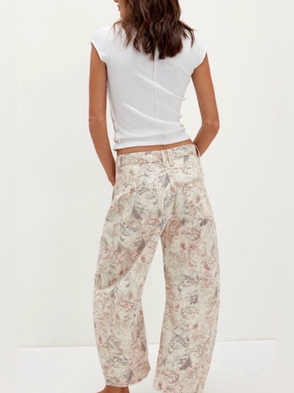 We The Free Good Luck Printed Barrel Jeans~ Cats - Picture 3 of 3